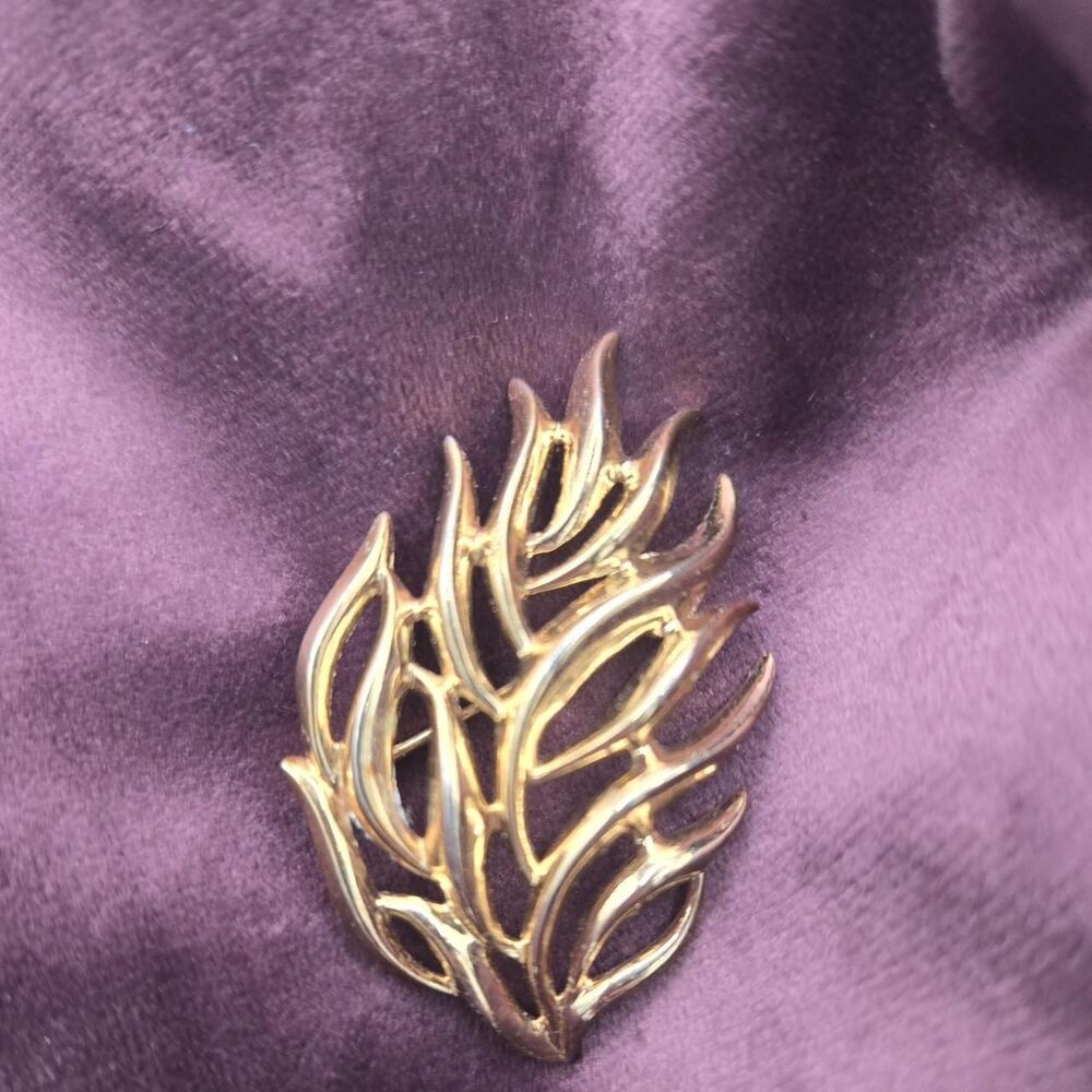 Trifari Women's Gold Jewellery